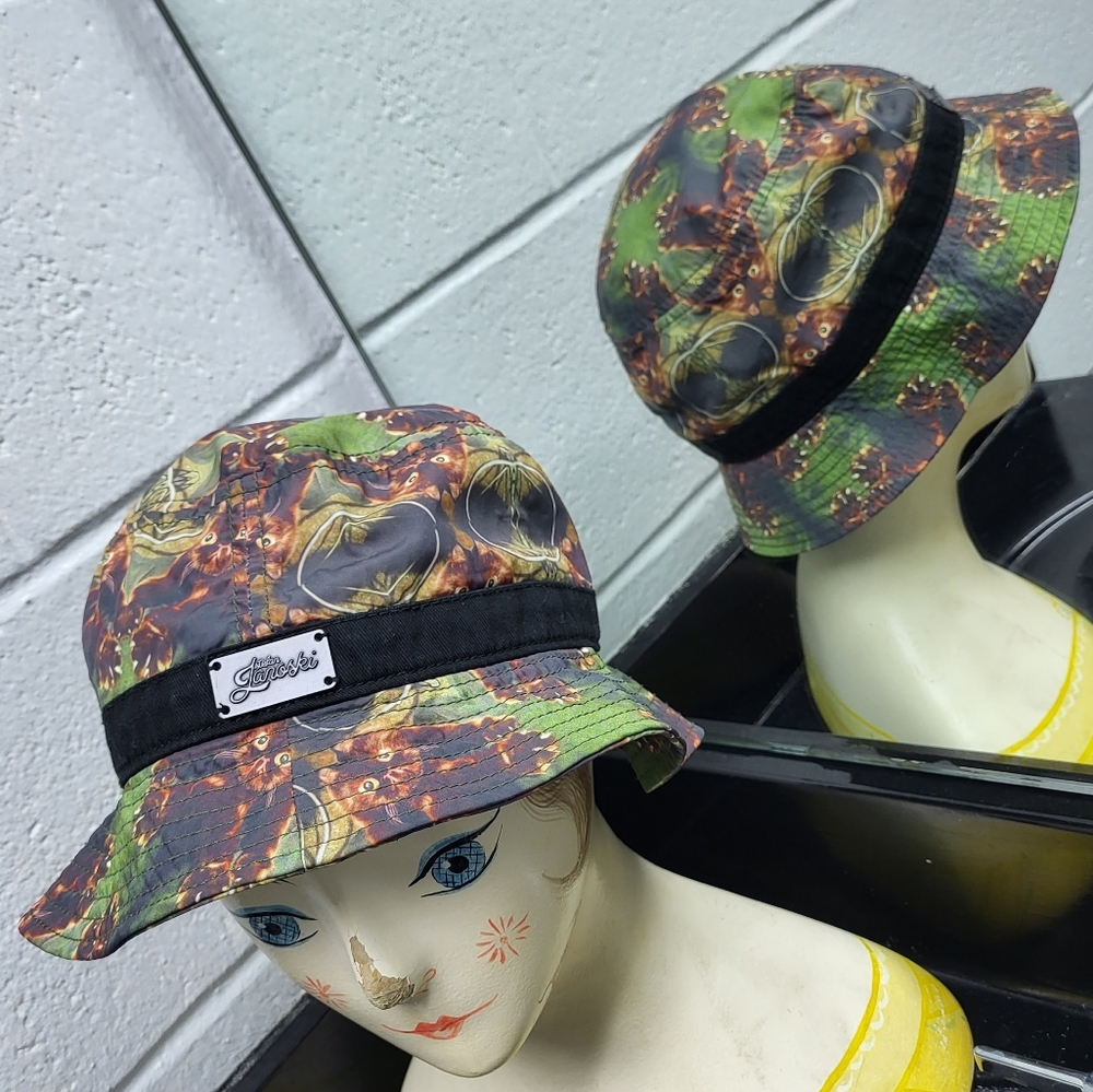 Bucket Hat Official Skate Stefan Janoski black cat camo S/M grunge punk